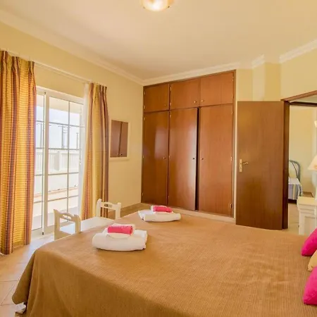 Βίλα Casa Dos Is A Wonderful That Is Situated In A Quiet Area With Country Views