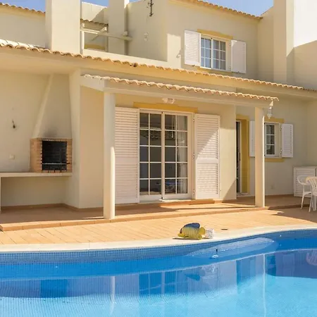 Βίλα Casa Dos Is A Wonderful That Is Situated In A Quiet Area With Country Views