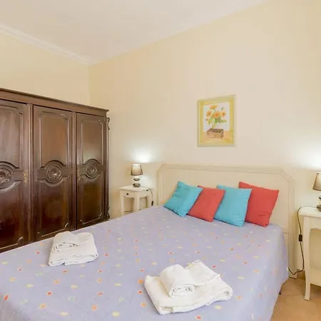 Casa Dos Is A Wonderful That Is Situated In A Quiet Area With Country Views Armação de Pêra